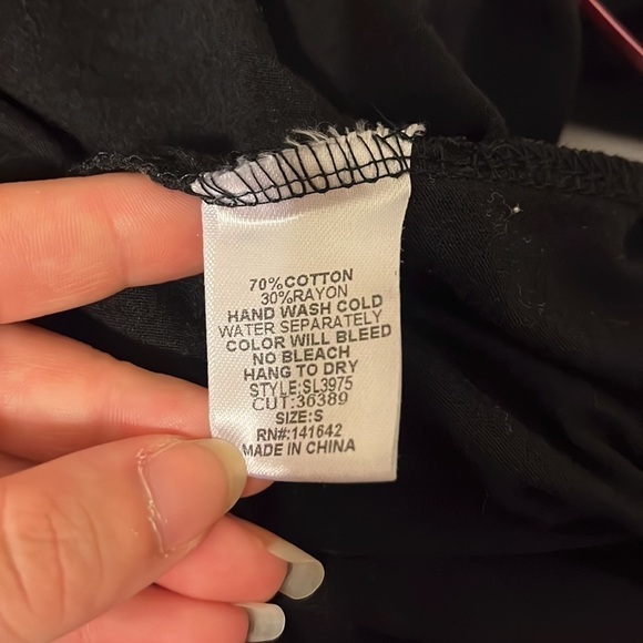 SHE + Sky Black Long Sleeve V-Neck Oversized Top Size Small - Picture 6 of 6